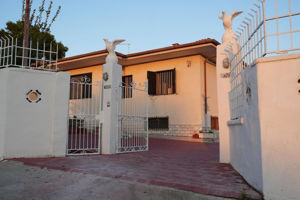 Villa Ada Leporano Exterior foto